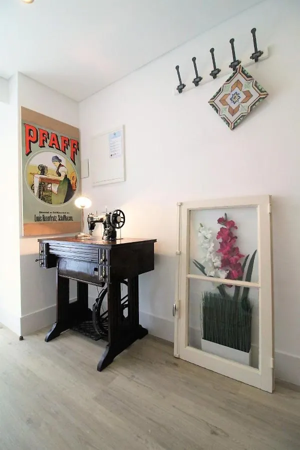 Vintage Studios At Madragoa Lisbon Typical Neighborhood Apartment